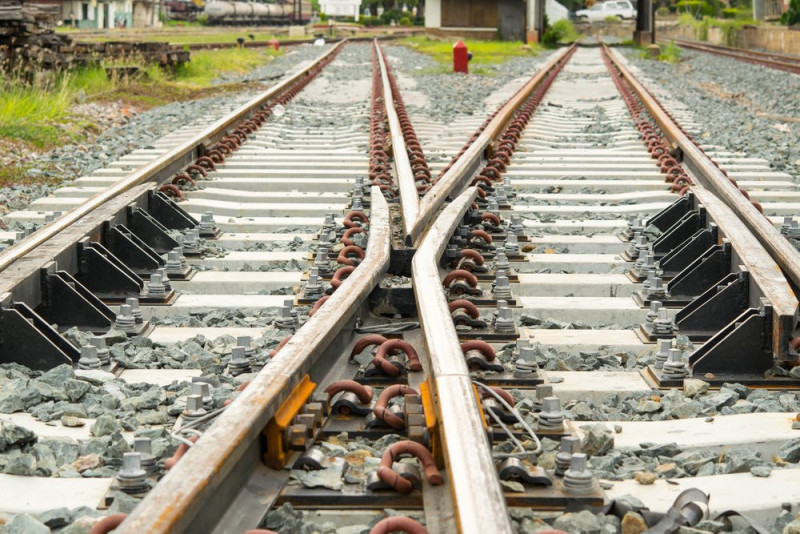 Colleges and apprenticeships: changing track